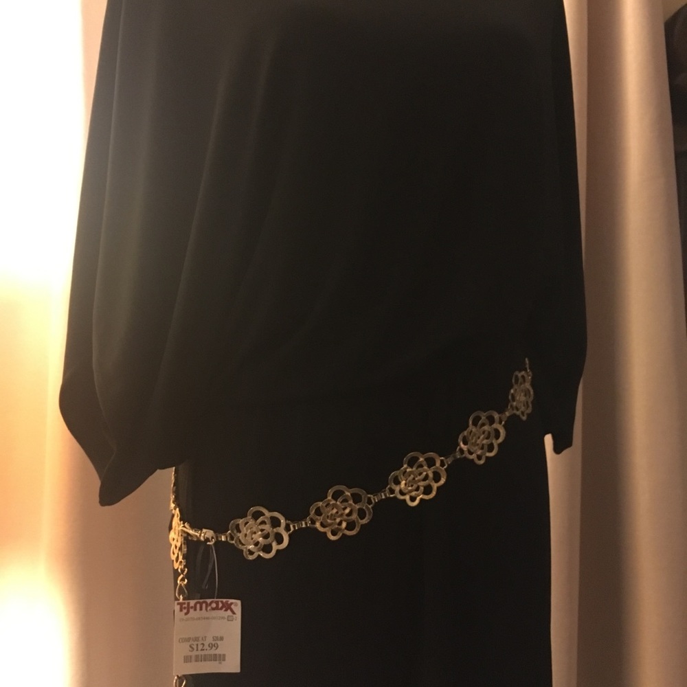 💸 3/$20–Gold tone belt
